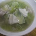 妙香ママ's cooksnap of when they made 朝食にレタスとわかめ≪スープ餃子の雑煮≫.