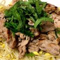 やえまりも's cooksnap of when they made 青じそ香る♪豚こま肉の炒め物★モヤシ添え.