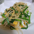 Caracol☆'s cooksnap of when they made にらもやしと卵の甘味噌炒め.