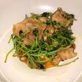 はじめての一人暮らし's cooksnap of when they made ＊旨い！豆苗と豚肉の照り焼き＊.
