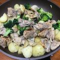 木蓮7005's cooksnap of when they made 鶏とジャガイモの塩麹炒め☆バジル風味.
