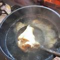 かなひろ27's cooksnap of when they made 鳥手羽元で同時に☆スープとおかず簡単に！.