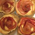 ショコラ•ショコラ's cooksnap of when they made 餃子の皮で♡薔薇のアップルパイ.