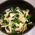 ☆やすちゃん☆'s cooksnap of when they made ベーコンとほうれん草のバター炒め♪.