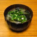 Asato★'s cooksnap of when they made 玉葱とわかめの味噌汁.