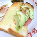 928るびすけ☆☆'s cooksnap of when they made ハム アボカド チーズトースト.