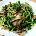 mo＊mo's cooksnap of when they made まいたけと豆苗の旨み炒め.