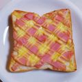 SUNMOONMOM's cooksnap of when they made 簡単！お洒落なタータンチェックトースト.
