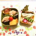 komutatata's cooksnap of when they made 爆弾おにぎりに切り込みを♪.