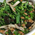 ユーロン's cooksnap of when they made 菊菜とシメジのねばシャキ納豆あえ♪.