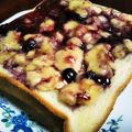 JUCO★'s cooksnap of when they made ブルーベリーにはつぶしバナナ♡トースト.