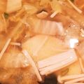yukksmi's cooksnap of when they made とろっと温まる＊白菜ときのこの汁物＊.