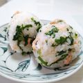 ぱふ♪'s cooksnap of when they made 焼鮭と大根の葉っぱおにぎり٩(^‿^)۶.
