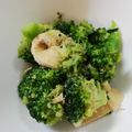 みちゃこmisako's cooksnap of when they made 簡単一品♡ブロッコリーと油揚げの胡麻和え.
