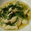 マナメッコ's cooksnap of when they made 水菜とエノキの簡単煮びたし.