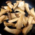 mahalomiyu's cooksnap of when they made 簡単！ジューシー！エリンギバター醤油♡.