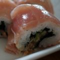 maaa4ron's cooksnap of when they made サーモンとアボカドの生ハム巻き寿司.