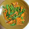 お湯！'s cooksnap of when they made 簡単＊時短＊ピーマンと人参のピリ辛塩炒め.