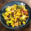モコ２モコ太's cooksnap of when they made 厚切りベーコンとさつまいも炒め.