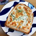 ♡ちく♡'s cooksnap of when they made 簡単美味・ネギ鮭フレークのチーズトースト.
