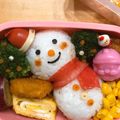 kuru☆彡's cooksnap of when they made クリスマス キャラ弁♡雪だるまサンタさん.
