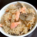 なるひと's cooksnap of when they made 塩昆布入り！鮭と舞茸の炊き込みごはん.
