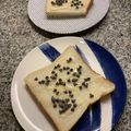 たべたいち's cooksnap of when they made 練乳トースト♡チョコベビーのせ.