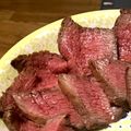 もんすー☆'s cooksnap of when they made ホットプレートで作る簡単ローストビーフ.