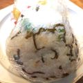 ＊＊もっさん＊＊'s cooksnap of when they made おかずおにぎり！塩昆布とシソの混ぜ込み♪.