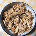 mogpoo☆'s cooksnap of when they made ササッと簡単♪豚バラと舞茸の塩レモン炒め.