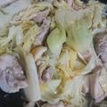 クックKNTE65☆'s cooksnap of when they made 鶏ももとキャベツのガリバタ炒め★.