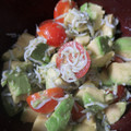 ★smiling★'s cooksnap of when they made 簡単アボカドとトマトのしらす和えサラダ.