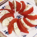 matzoo's cooksnap of when they made 切って並べてかけるだけ♪簡単♪カプレーゼ.