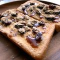 ロピコ's cooksnap of when they made レーズンきなこトーストを黒蜜で.