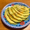 ぽめchan's cooksnap of when they made 簡単★アボカドの塩ごま油がけ.