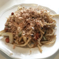 冒険家むらかみ's cooksnap of when they made 簡単スピード料理！たっぷり白菜の焼うどん.