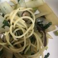 えりえる☆'s cooksnap of when they made 一人飯＊調味料2つ！大根葉と茸で和パスタ.