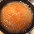 クックQULPYE☆'s cooksnap of when they made けいこだしでお味噌汁 玉ねぎ&人参.