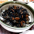 料理に目覚めた高校生's cooksnap of when they made 里芋とひじきの煮物.