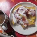 よちりん's cooksnap of when they made 焼き立て食パンにとろ～りヨーグルト.