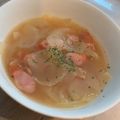しおcook's cooksnap of when they made ごろごろたまねぎの簡単コンソメスープ.