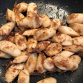 なおぴんズ's cooksnap of when they made お弁当に◎魚肉ソーセージのマヨ醤油炒め.