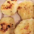 クックA4U5YO☆'s cooksnap of when they made おからパウダー入りじゃがいもチーズ餅☆.