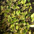 まるこ's cooksnap of when they made 常備菜に…かぶの葉としらすの炒め煮！.