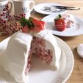 arare*'s cooksnap of when they made 切ってビックリ！ロールショートケーキ.