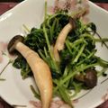 アルカママ's cooksnap of when they made 簡単節約時短☆豆苗としめじのさっと炒め☆.