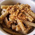 ちゃちゃ２３'s cooksnap of when they made 定番常備菜「ごぼうの胡麻和え」.