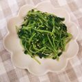 4児男子母さんの台所's cooksnap of when they made 豆苗のゴマ和え.