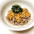 azbjbn's cooksnap of when they made ヘルシー☆そばwith納豆.