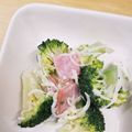 4児男子母さんの台所's cooksnap of when they made デリ風ブロッコリーと新玉ねぎのサラダ.